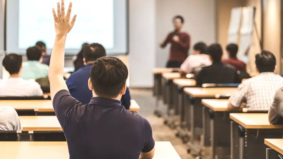 What makes contact centre training actually stick